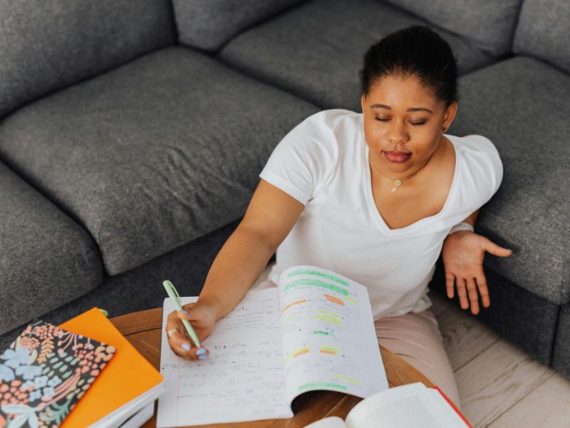 Deze AI-prompts helpen je betere samenvattingen maken